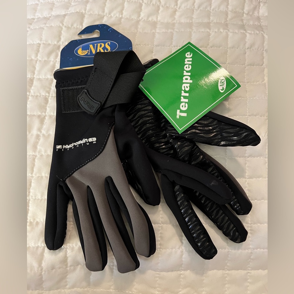 Women’s kayak gloves